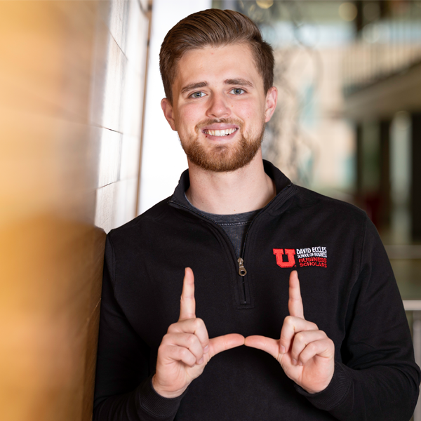 Photo of a student representing transferring to the Eccles school